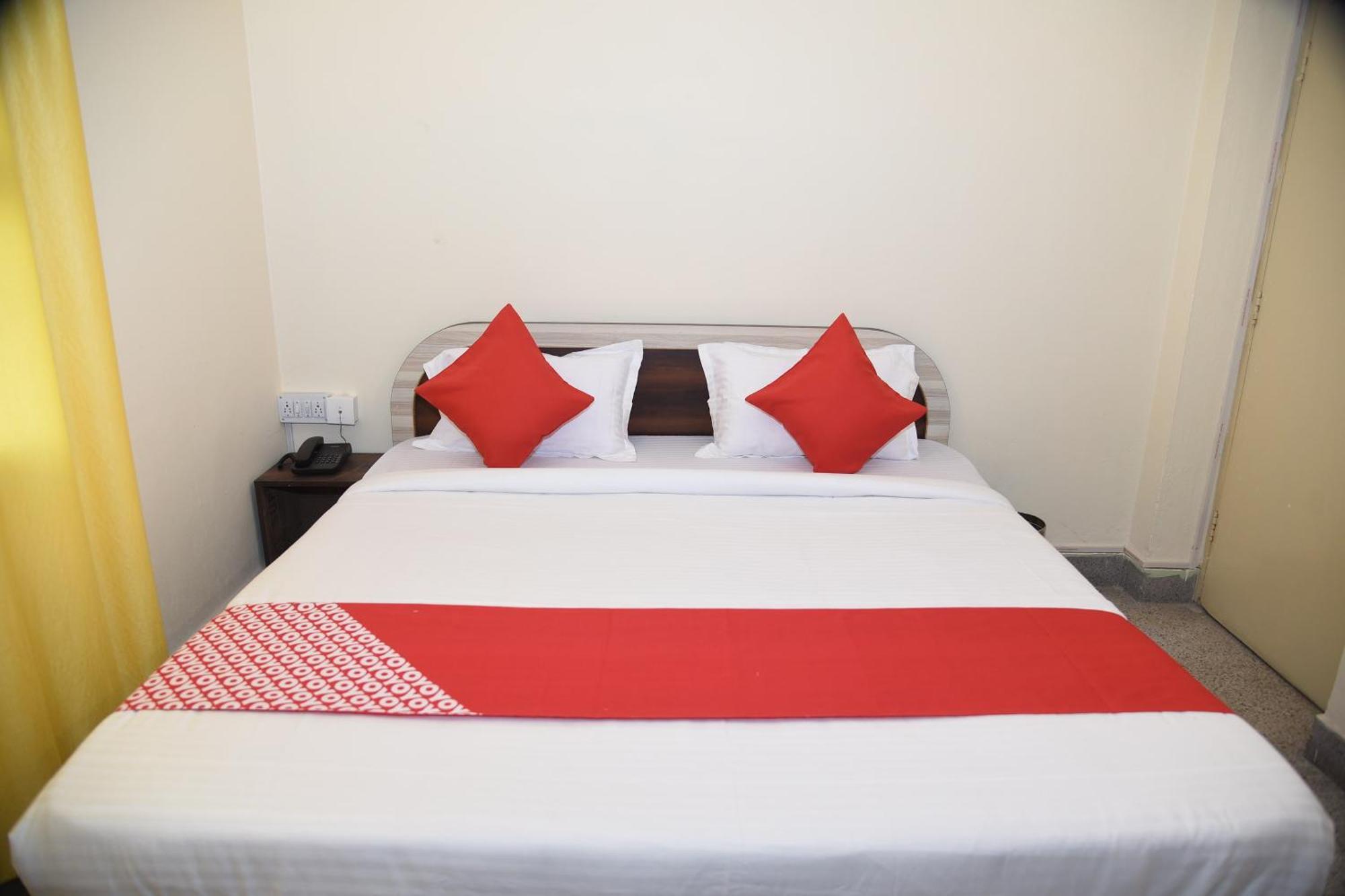 OYO 15684 Hotel Vibrant Inn Danapur Extérieur photo