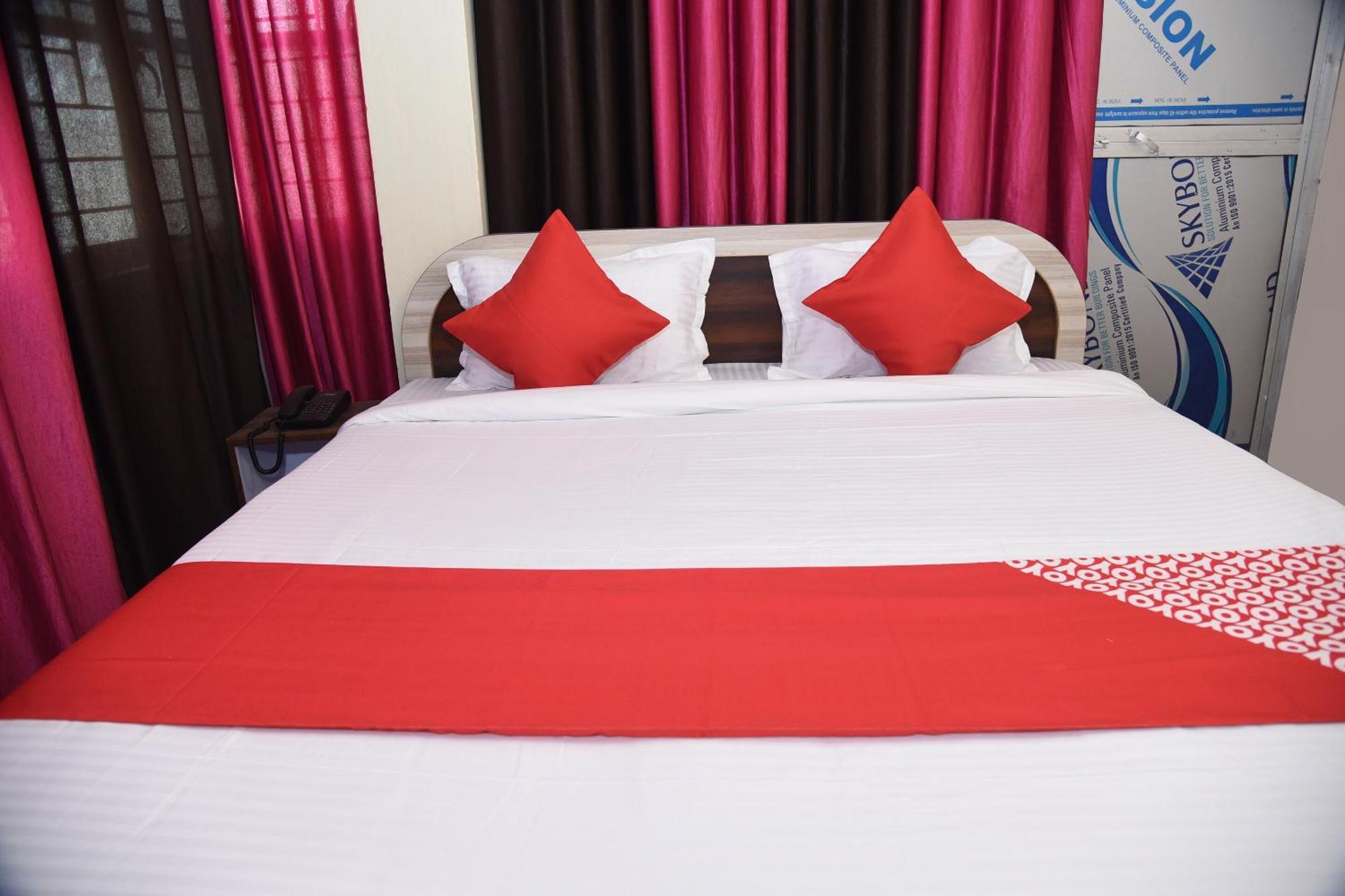 OYO 15684 Hotel Vibrant Inn Danapur Extérieur photo